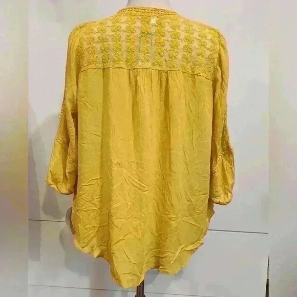 John Paul Richard Raelinn Floral Crochet Detail Mustard Yellow Blouse Top - Picture 4 of 10